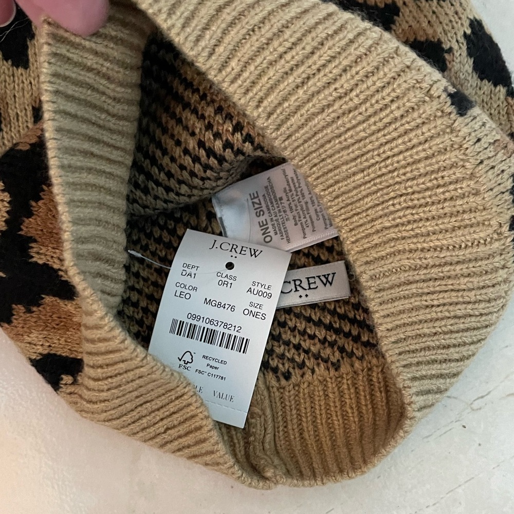 J. Crew Factory Women’s Leopard Print Beanie. NWT - Picture 3 of 4